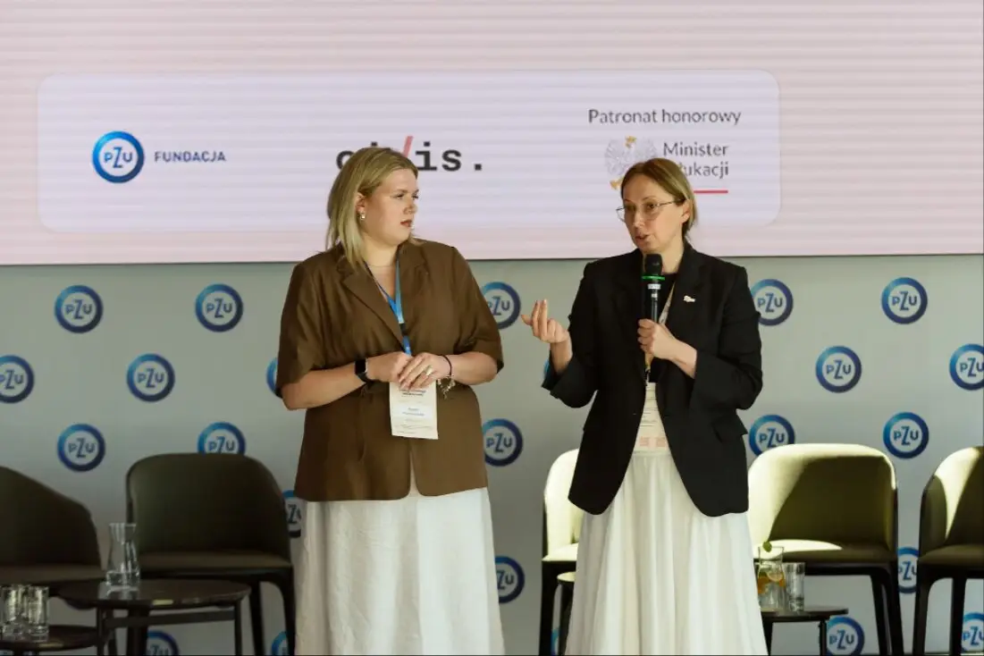 Prezentacja wniosków na scenie Ogólnopolskiej Debaty Młodych w siedzibie PZU
